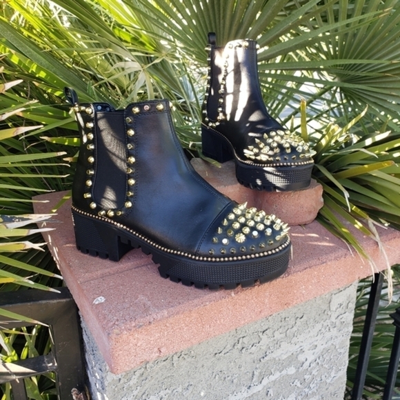 Cape Robbin Spiky Combat Ankle Boots - Picture 7 of 12